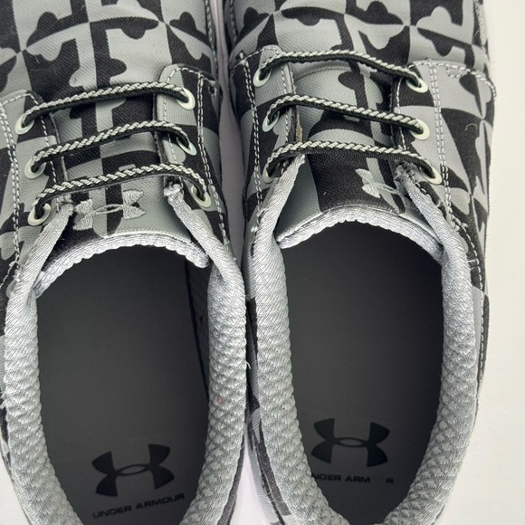 Under Armour Black and Gray Sneakers with Maryland Flag Pattern - Picture 4 of 6